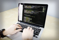 Framework Laravel, sejarah dan cara kerjanya